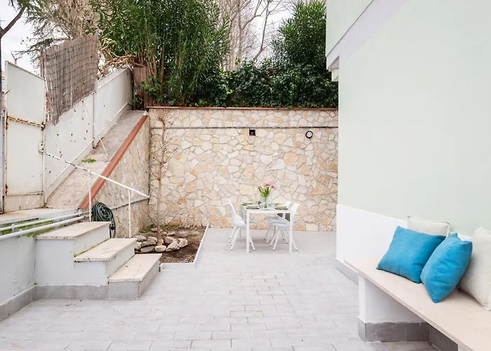 Alocasia Quinto Cecilio 2a Apartment